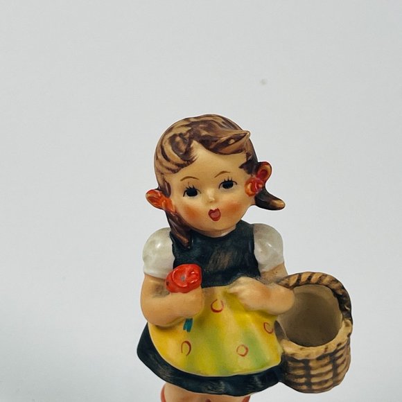 Vintage 1957-1963 Goebel Hummel Sister Figurine #98/270 TMK3 - Picture 3 of 10